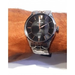 Orologio Uomo Classico Festina F20425/6 Con Quadrante Nero E Cinturino Acciaio