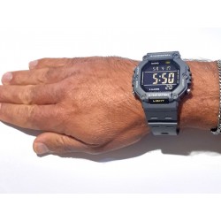 Orologio Uomo Digitale Casio AE-1600H-8BVEF Con Cassa E Cinturino Grigio