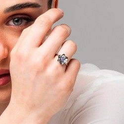 Anello Donna Luca Barra ANK679 Fiore In Acciaio Con Zircone Viola
