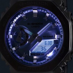 Orologio Uomo Casio G-SHOCK GM-2110D-8AER Con Cinturino In Acciaio